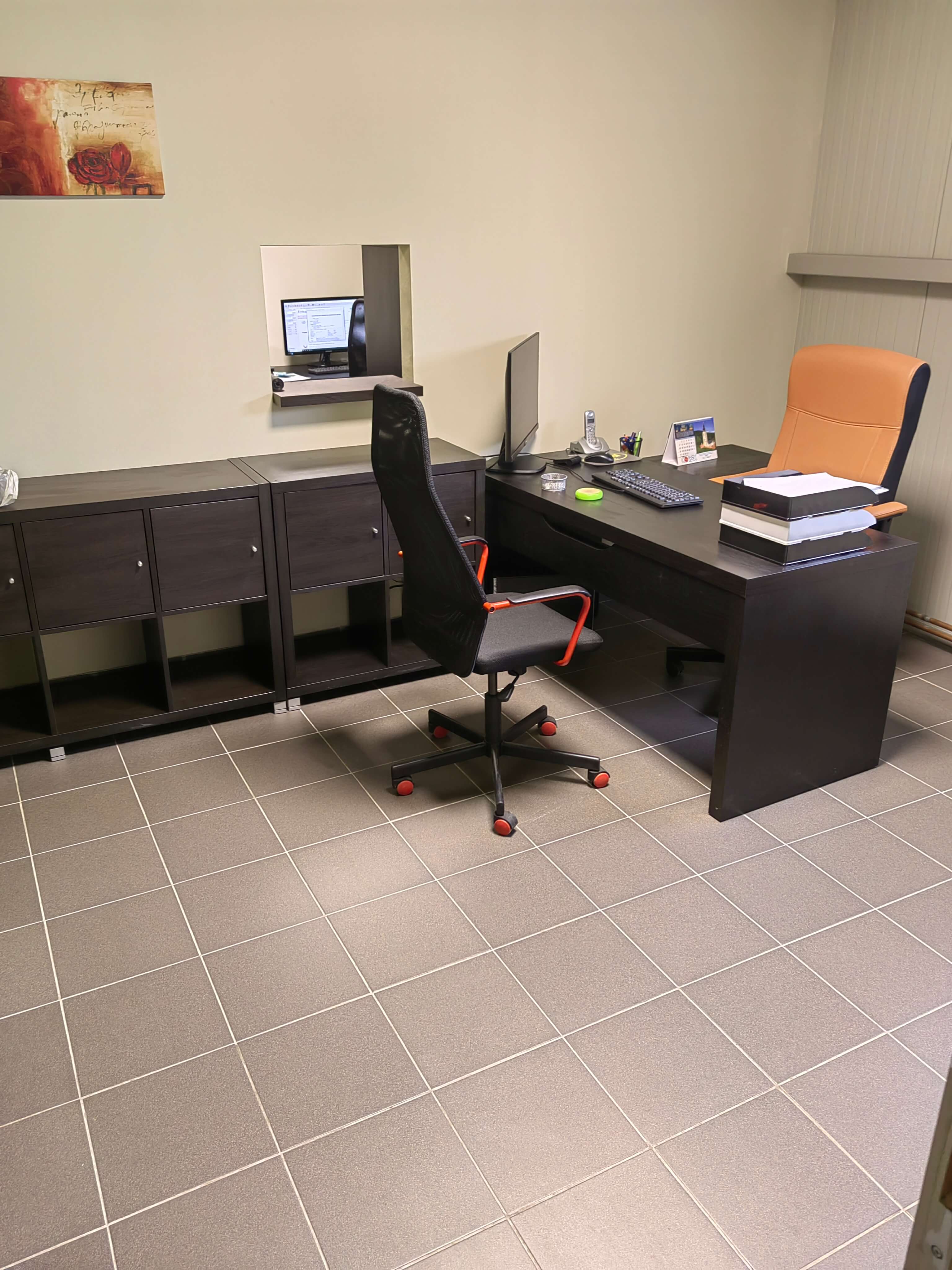 zis021 office
